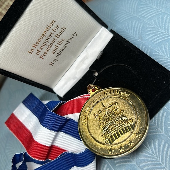 Nation Republican Congressional Committee coin award - Picture 13 of 13